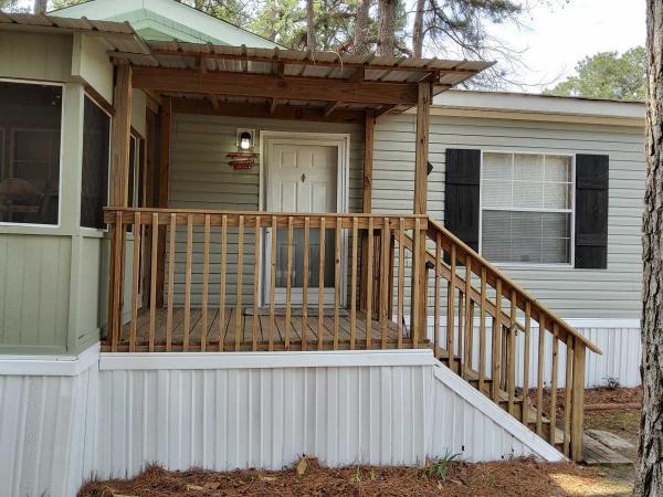 2011 Lexington Cedar Pointe Manufactured Home