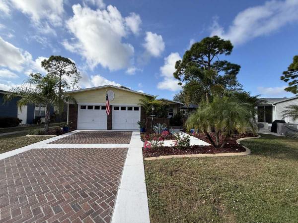 Photo 1 of 2 of home located at 19754 Cypress Wood Ct North Fort Myers, FL 33903