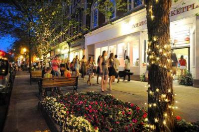 Photo 4 of 13 of home located at 4 Zephyr Lane Saratoga Springs, NY 12866