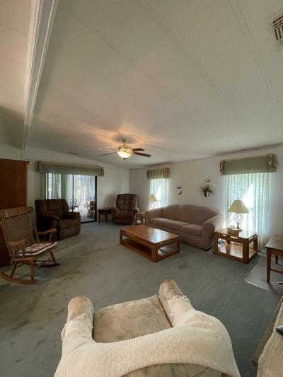 Mobile Home at 208 Meadow Brook Ln Plant City, FL 33566