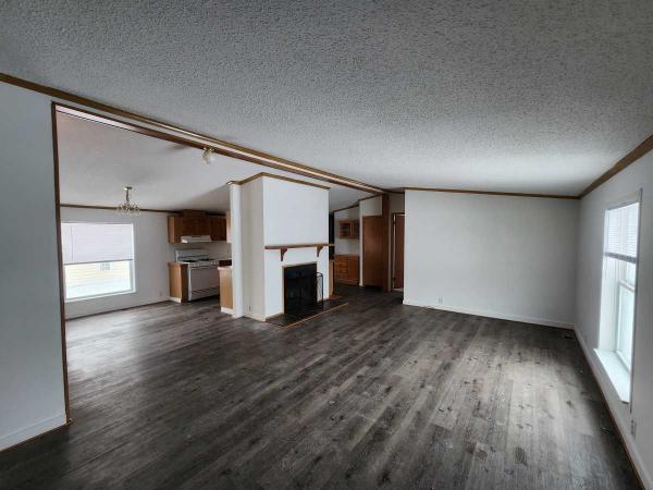  Mobile Home For Sale