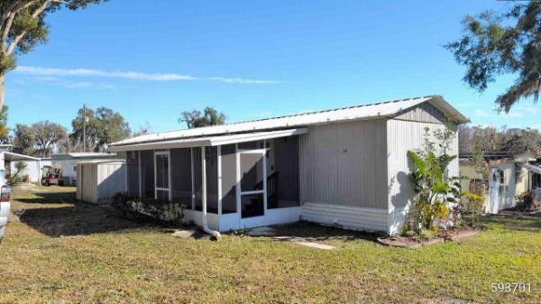 Photo 1 of 2 of home located at Moonrise Resort 8801 E Moonrise Ln Lot 39 Floral City, FL 34436