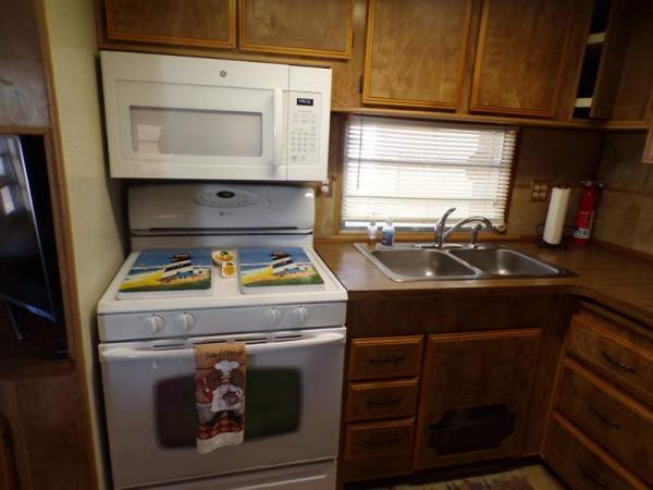 1982 Elite Manufactured Home