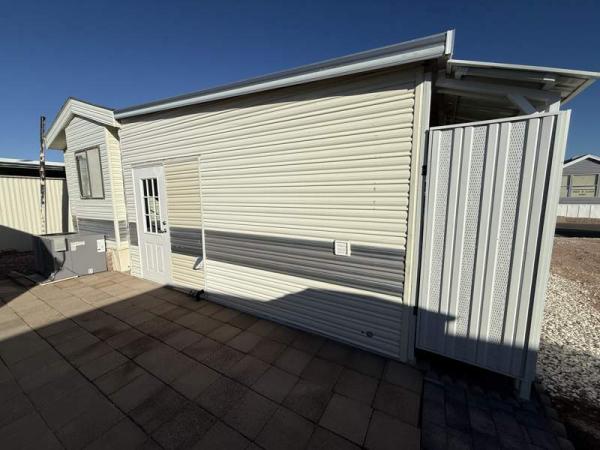 1990 Skyline Manufactured Home