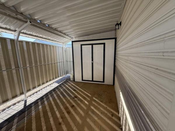 1990 Skyline Manufactured Home