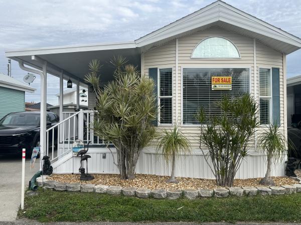 2002  Mobile Home For Sale