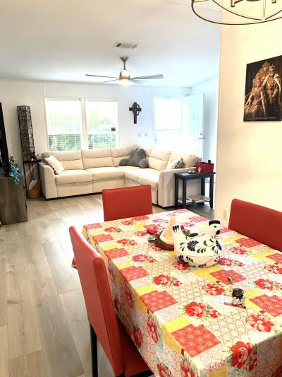 Photo 5 of 16 of home located at 1318 Ocean Circle Davenport, FL 33897