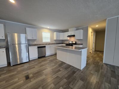 Photo 4 of 10 of home located at 637 Cork Court Flint, MI 48506