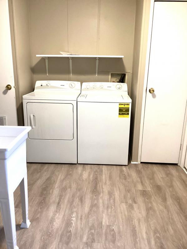 1988 Schult M239160AB Mobile Home