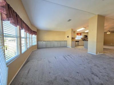 Photo 3 of 22 of home located at 415 Mcelwee Dr Auburndale, FL 33823