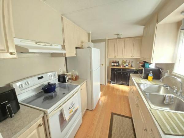 1974 FOUR Manufactured Home