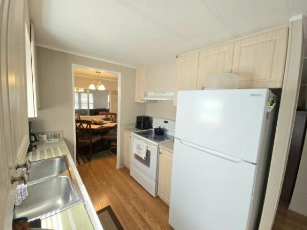 1974 FOUR Manufactured Home