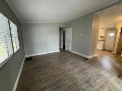 Photo 4 of 20 of home located at 1234 Reynolds Road, #18 Lakeland, FL 33801