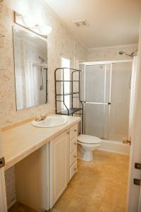 2004 Homes of Merit A1660 Mobile Home