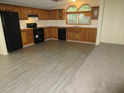 Mobile Home at 43504 Eureka Dr Clinton Township, MI 48036