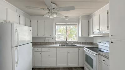 Photo 3 of 18 of home located at 104 Magnolia Dr Lady Lake, FL 32159