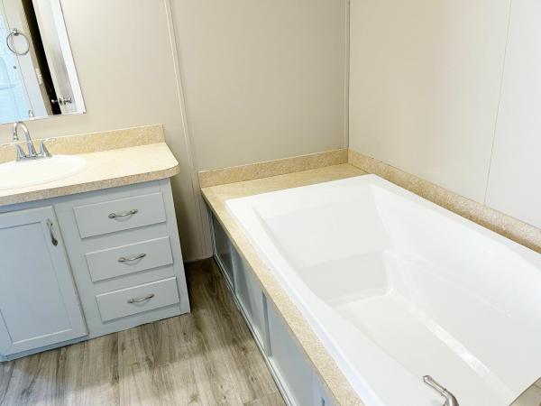 2011 Clayton Homes Inc Xtreme Mobile Home