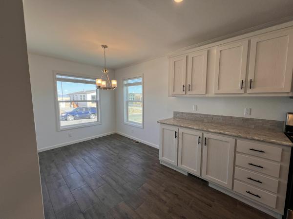 2024 Champion SUN286032001 Mobile Home