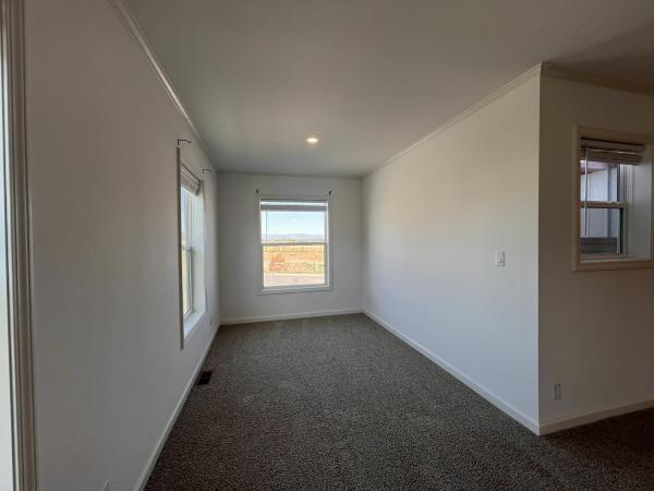 2024 Champion SUN286032001 Mobile Home