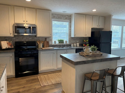 Photo 3 of 27 of home located at 1961 SE Winter Park Dr. #107 Ankeny, IA 50021