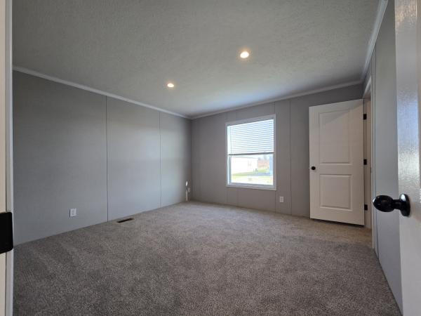 2025 Champion RAPB2852H32171 Mobile Home