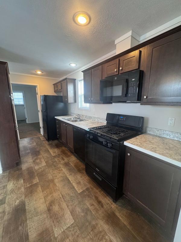 2015 Clayton 81SUN16663 Mobile Home