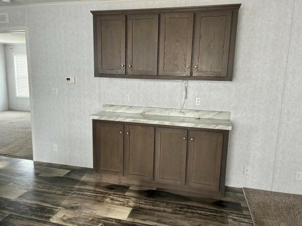 2021 Champion NWD-B-OT1733  Home