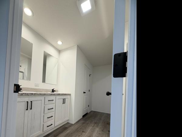 2026 Champion RAPB2852H32170 Mobile Home