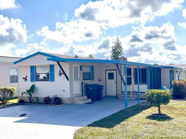 Photo 1 of 2 of home located at 3112 Grapefruit Ln Ellenton, FL 34222