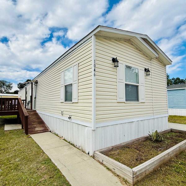 Photo 1 of 2 of home located at 1046 High Meadow Road Apopka, FL 32703