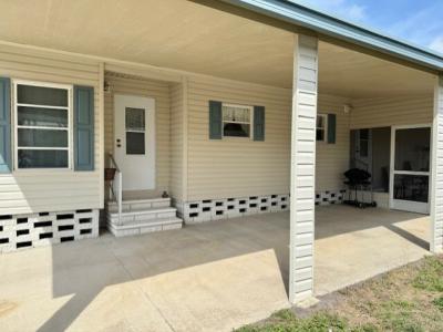 Photo 4 of 37 of home located at 1071 Donegan Rd Lot 1236 Largo, FL 33771