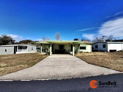 Photo 2 of 71 of home located at 6002 Oakmont Avenue Ocala, FL 34472