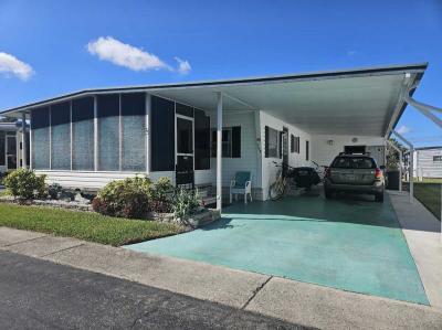 Photo 2 of 29 of home located at 9925 Ulmerton Rd., #369 Largo, FL 33771