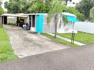 Photo 3 of 20 of home located at 6978 46th Ave N. Saint Petersburg, FL 33709