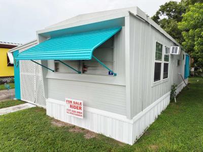 Photo 2 of 20 of home located at 6978 46th Ave N. Saint Petersburg, FL 33709