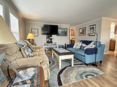 Photo 3 of 23 of home located at 305 Taho Circle Valrico, FL 33594