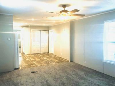 Photo 5 of 13 of home located at 27 Center Street Laurel, MD 20723