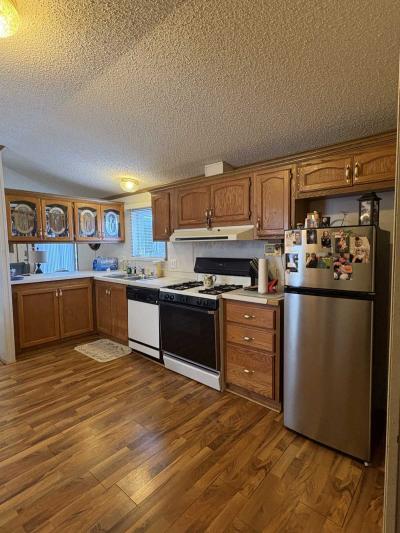 Photo 3 of 10 of home located at 3333 Glendale Circle Bay City, MI 48706