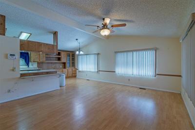Photo 3 of 22 of home located at 8122 W. Flamingo Rd. Las Vegas, NV 89147