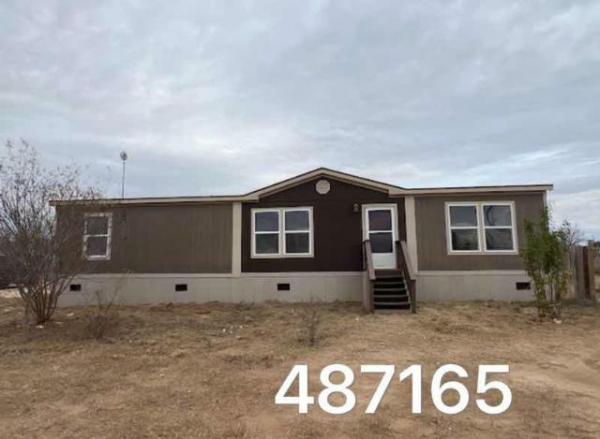 Photo 1 of 2 of home located at 1009 County Road 773 Devine, TX 78016