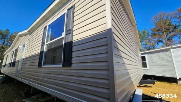 Photo 1 of 2 of home located at Columbus Mobile Home Broker I Po Box 9647 Columbus, MS 39705