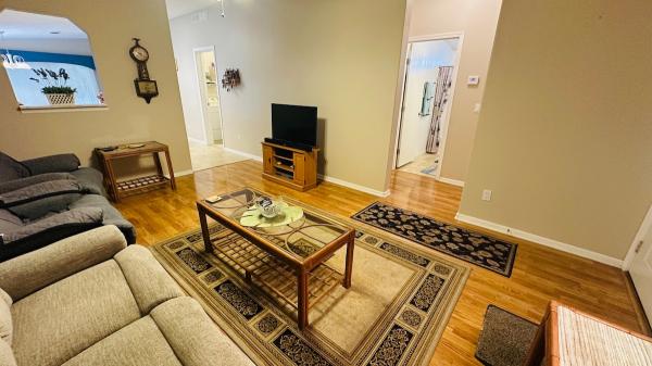 2005 KEYL 05610324TAB Mobile Home