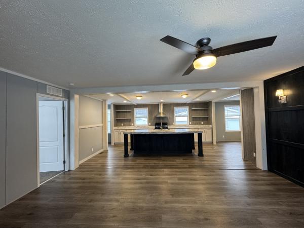 2022 Clayton 5628-560 Traditions  Home