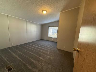 Photo 5 of 17 of home located at 148 Laurie Circle Jackson, MI 49203