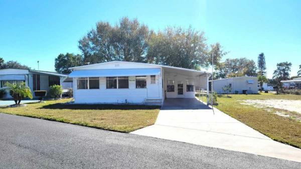 Photo 1 of 2 of home located at 215 Green Haven Road West Dundee, FL 33838