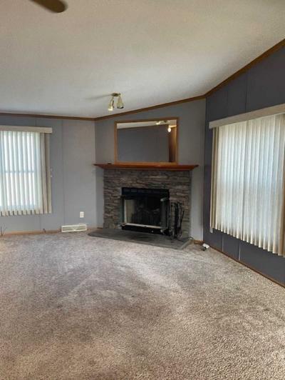 Photo 5 of 20 of home located at 22036 Pillette Pl #382 Romulus, MI 48174