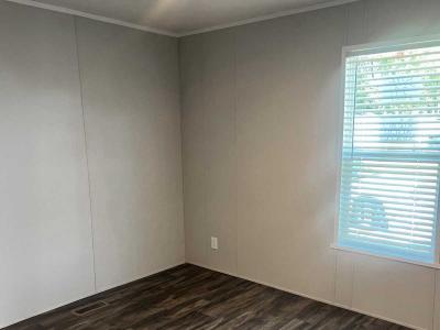 Photo 5 of 10 of home located at 452 Hupa Way Indianapolis, IN 46241