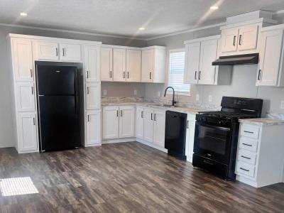 Photo 3 of 10 of home located at 452 Hupa Way Indianapolis, IN 46241