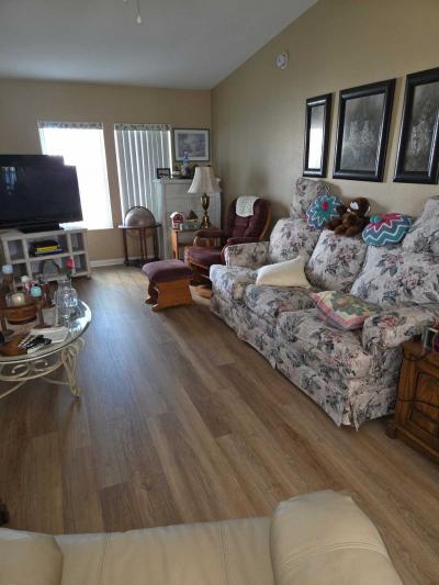 Photo 4 of 16 of home located at 217 Springtime Dr. Sebring, FL 33872