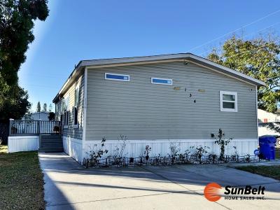 Photo 3 of 20 of home located at 134 W Tahoe Street Apopka, FL 32712